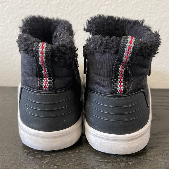 Cat & Jack black cold weather boot toddler size 5 - Picture 3 of 7